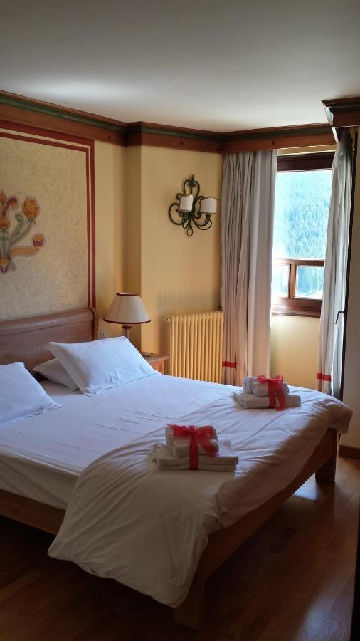 Rta Hotel Catturani مادونا دي كامبيليو الغرفة الصورة